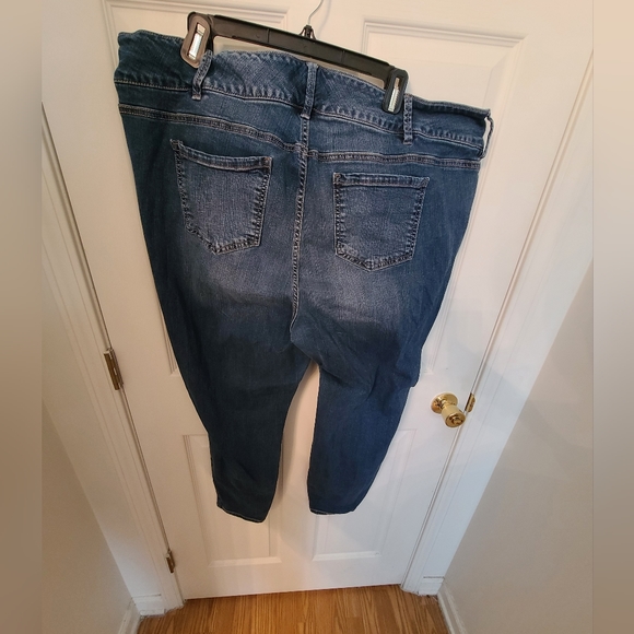 Torrid Size 26 3 button distressed faded denim jeans - Picture 8 of 8